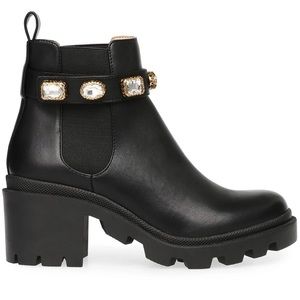 Steve Madden Amulet Black Size 9
